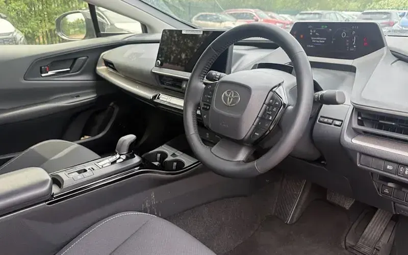 Used Toyota Prius Design 223 HP (164 kW) 2024 Grey Hatchback