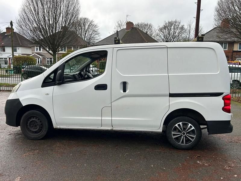 Used Nissan NV200 Acenta 2013 White MPV