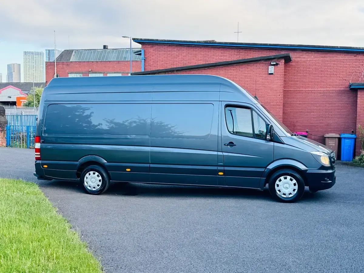 Used Mercedes Sprinter 163 HP (119 kW) 2016 Grey Van