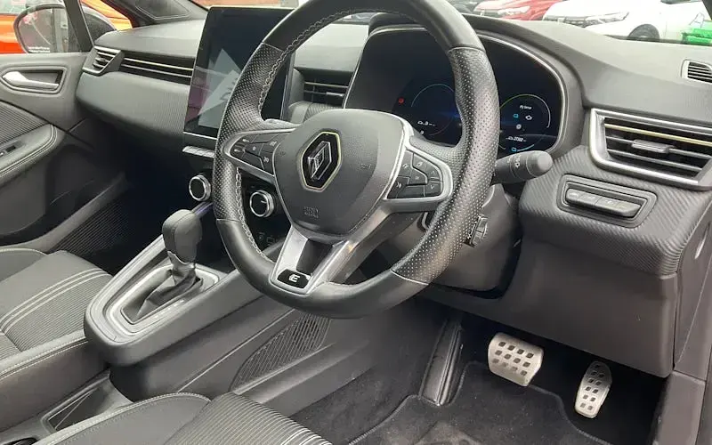 Used Renault Clio Engineered 145 HP (106 kW) 2023 Hatchback