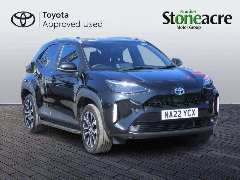 Black Used 2022 Toyota Yaris Cross Design SUV | £19,400 (Fair price) - Image 1/4