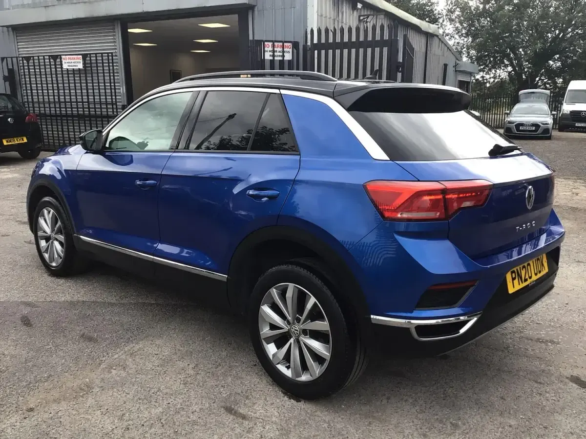 Used VW T-Roc Design 115 HP (84 kW) 2020 Blue SUV
