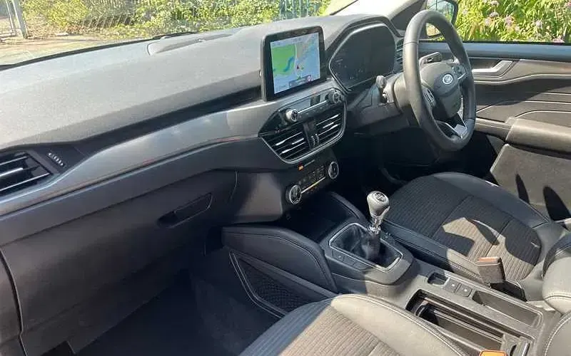 Used Ford Kuga Titanium 150 HP (110 kW) 2023 Silver SUV