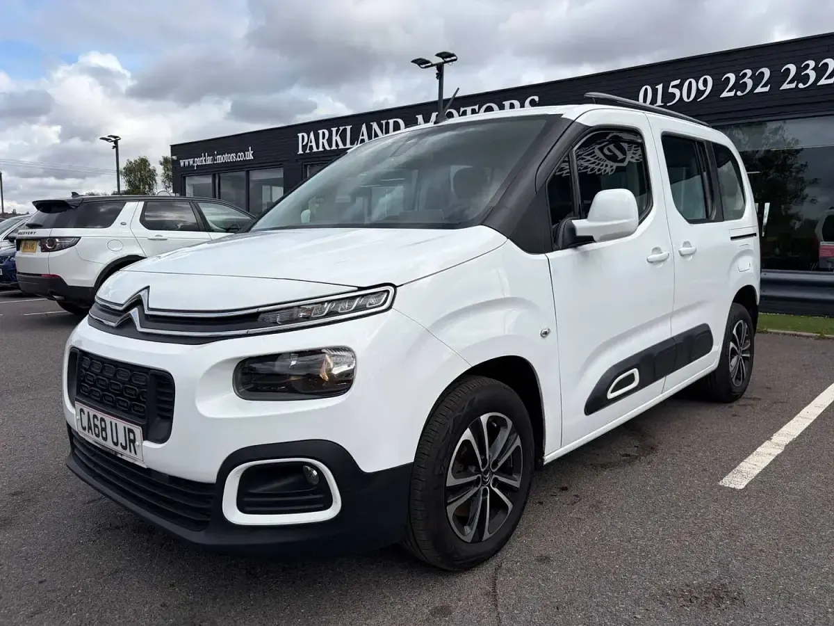 Used Citroën Berlingo Flair 130 HP (95 kW) 2019 White MPV