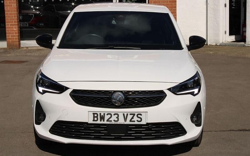 Used Vauxhall Corsa Ultimate 131 HP (96 kW) 2023 White Hatchback
