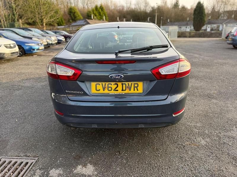 Used Ford Mondeo Zetec 140 HP (102 kW) 2012 Grey Hatchback