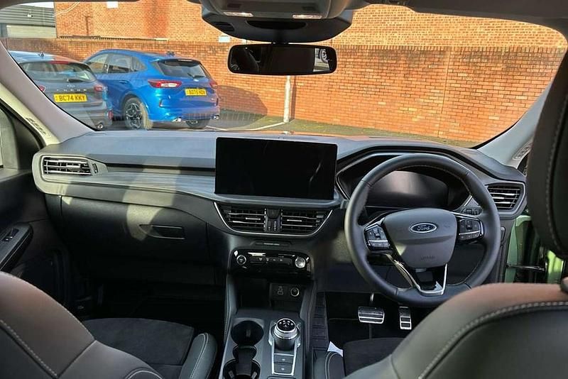 Used Ford Kuga Active 239 HP (175 kW) 2025 Green SUV