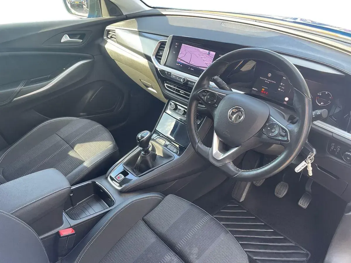 Second-hand Vauxhall Grandland X S 131 CP (96 kW) 2023 Albastru SUV