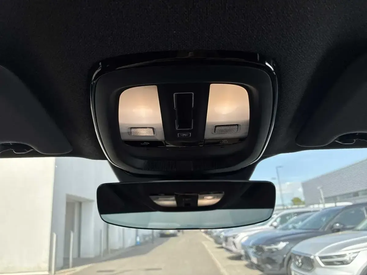 Used Volvo XC40 Pro 169 kW (231 HP) 2022 Blue SUV