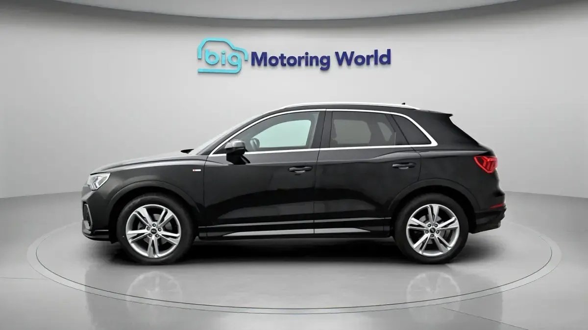 Used Audi Q3 S-Line 150 HP (110 kW) 2022 Black SUV