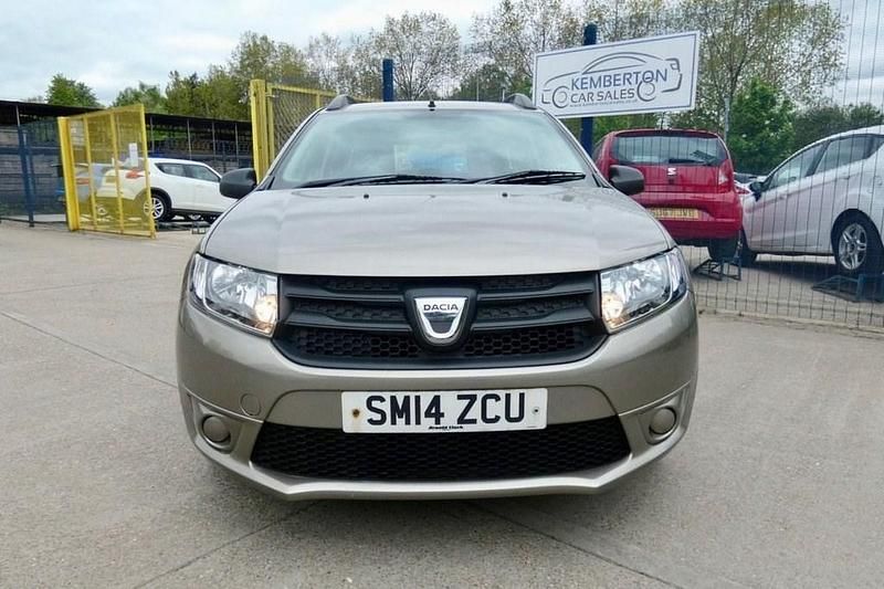 Used Dacia Logan MCV Ambiance 75 HP (55 kW) 2014 Beige Estate