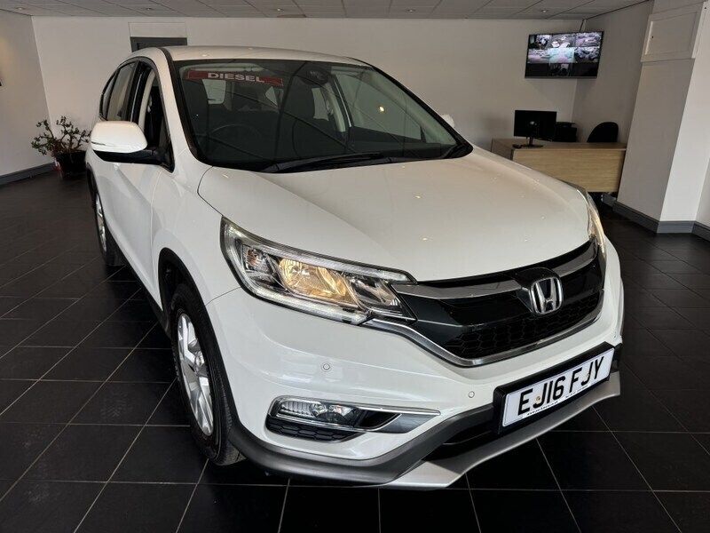 White Used 2016 Honda CR-V SE SUV | £9,995 (Fair price) - Image 1/4