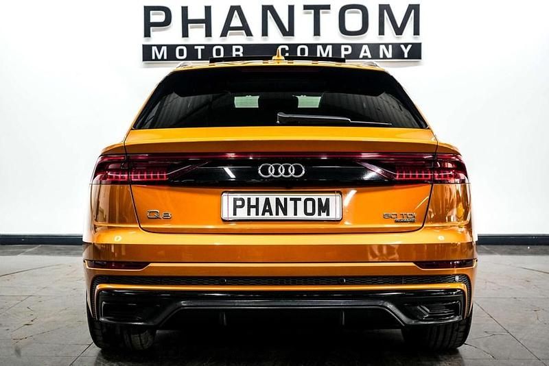 Used Audi Q8 Advanced 286 HP (210 kW) 2021 Orange SUV