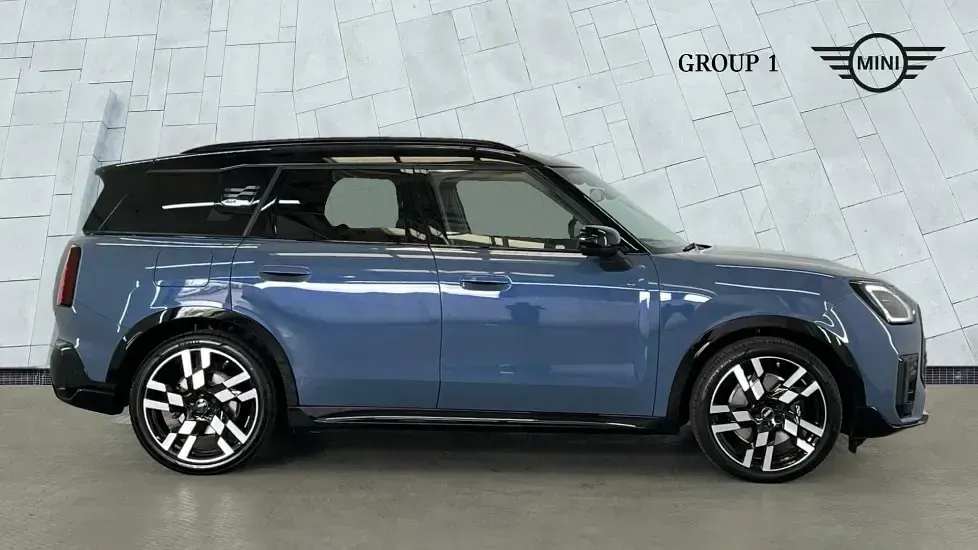 Used Mini Countryman Sport 218 HP (160 kW) 2025 Blue SUV