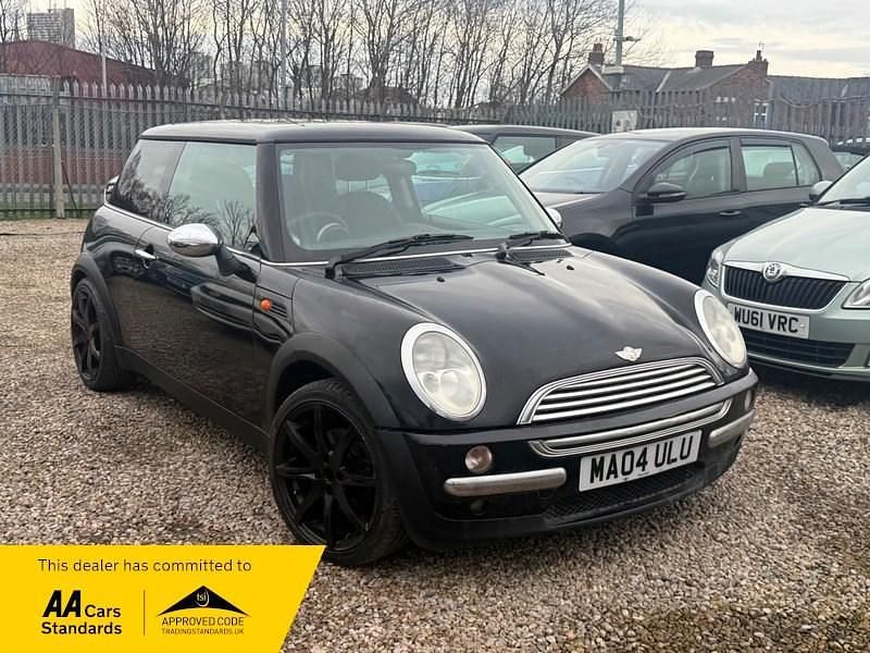 Used Mini ONE 2004 Black Hatchback