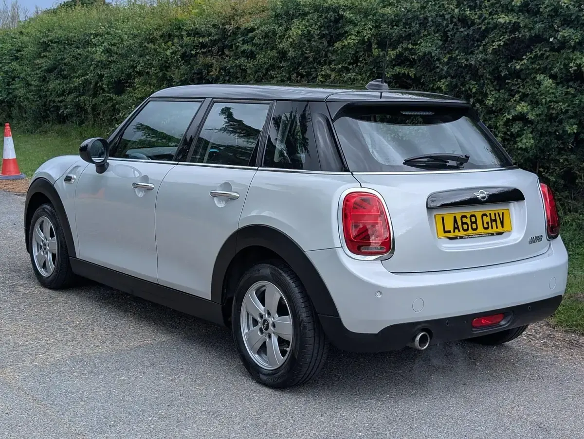 Used Mini Cooper Classic 2018 Silver Hatchback
