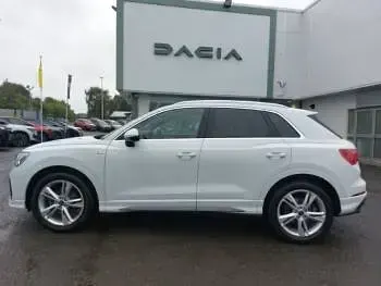 Used Audi Q3 S-Line 150 HP (110 kW) 2025 White SUV