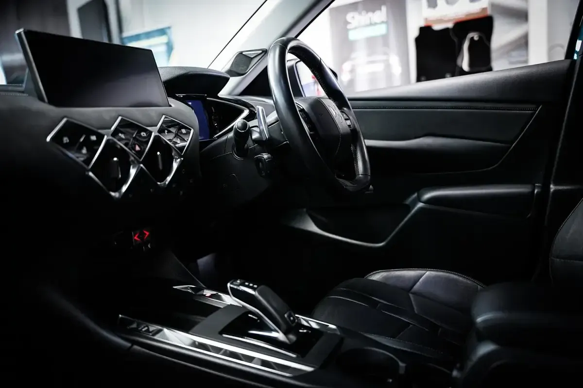 Used DS Automobiles DS3 Prestige 2019 Blue MPV