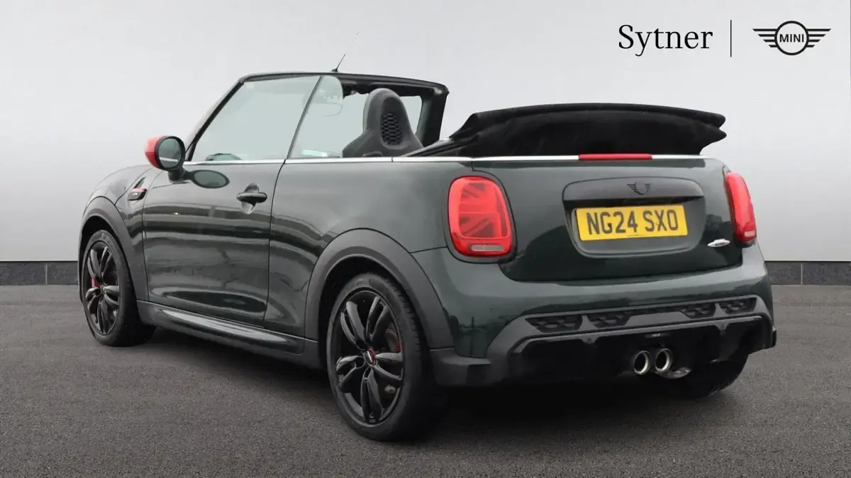 Used Mini John Cooper Works 228 HP (167 kW) 2024 Green Hatchback