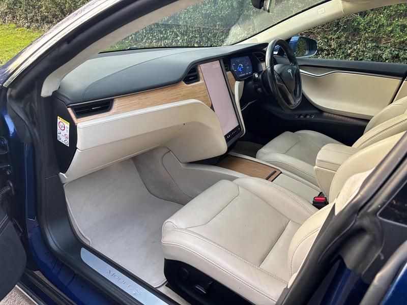 Used Tesla Model S 350 kW (476 HP) 2019 Blue Hatchback