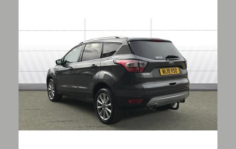 Begagnad Ford Kuga Titanium 180 HK (132 kW) 2019 Grå SUV