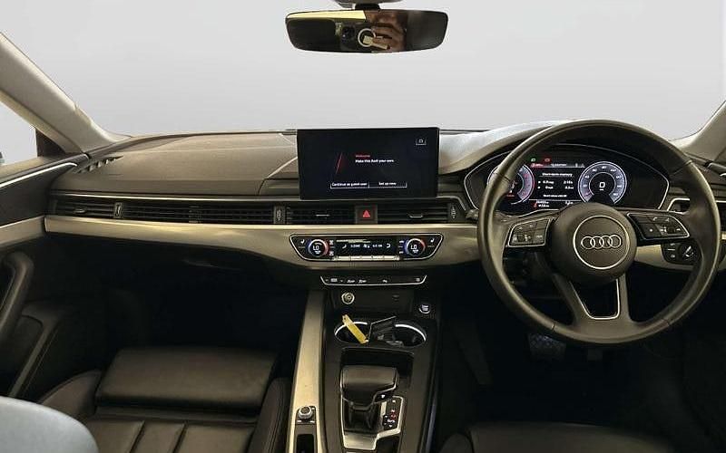 Second-hand Audi A5 Sportback Sport 150 CP (110 kW) 2023 Negru Hatchback