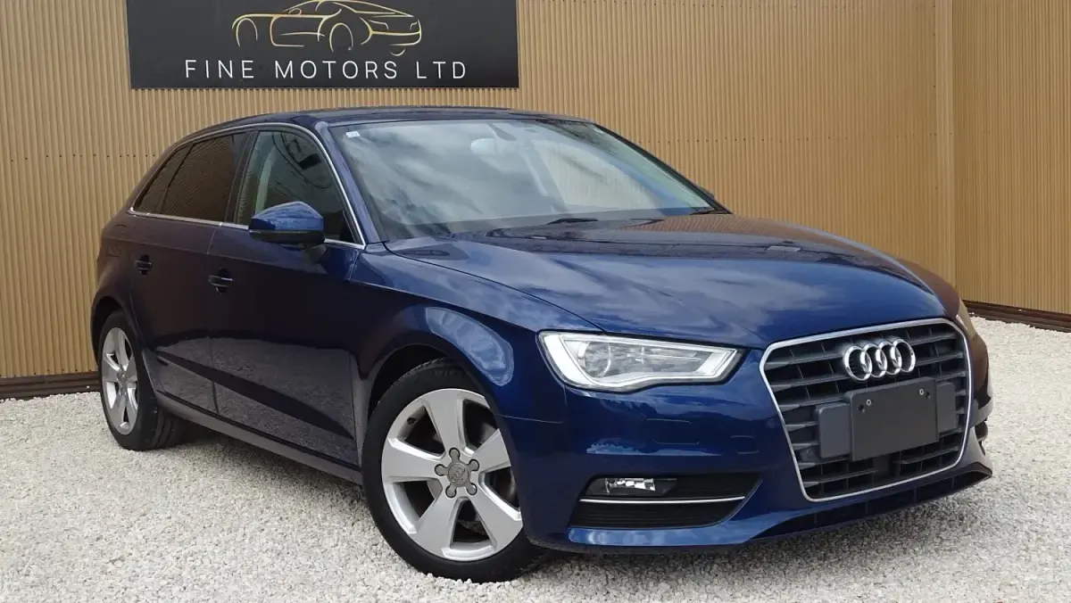 Usado Audi A3 Sport 2014 Azul Citadino