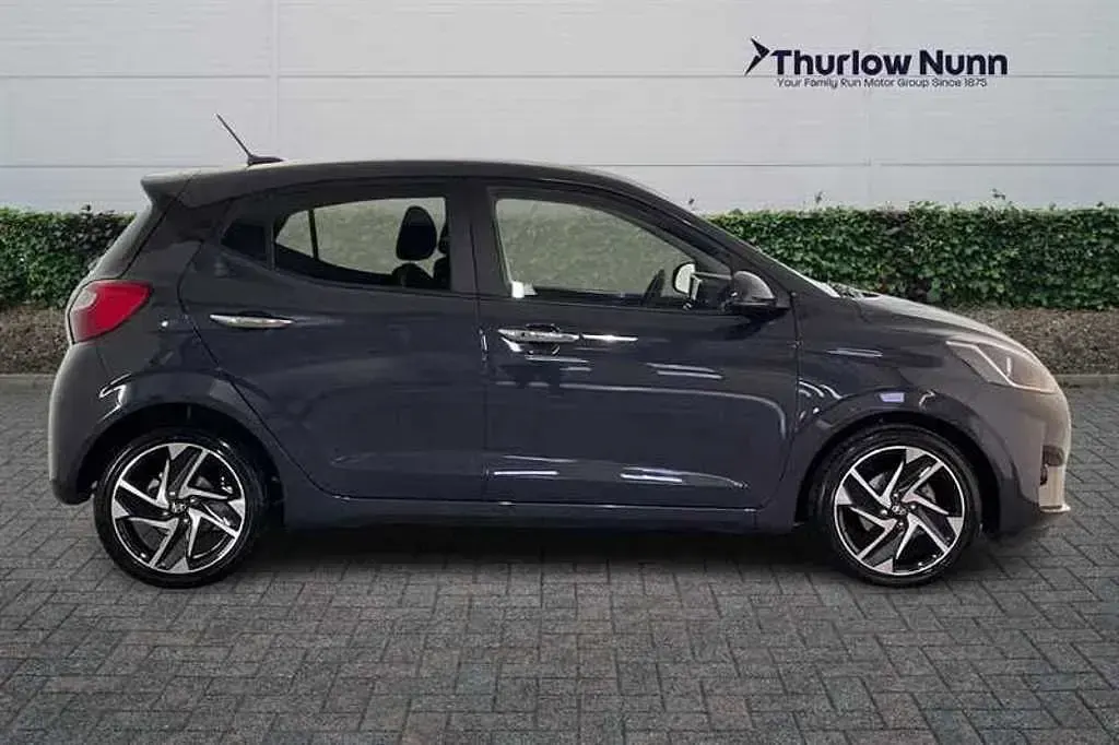 Used Hyundai i10 Premium 79 HP (58 kW) 2025 Grey Hatchback
