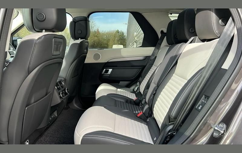 Used Land Rover Discovery 5 344 HP (253 kW) 2026 Grey SUV