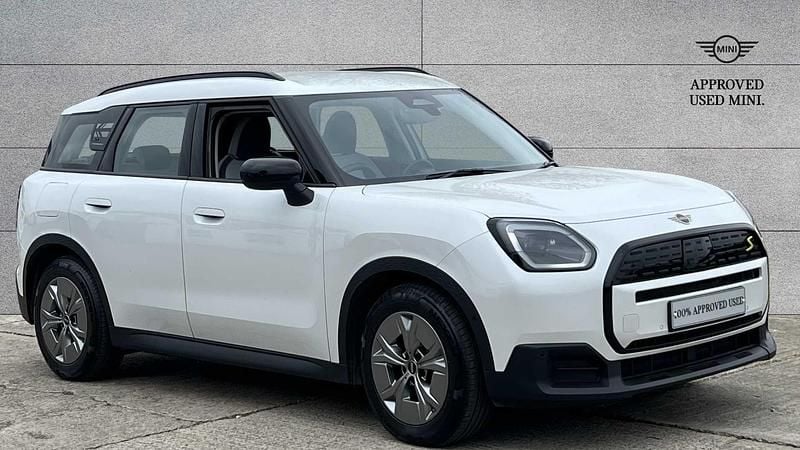 White Used 2024 Mini Countryman Classic SUV | £32,329 (Good price) - Image 1/4