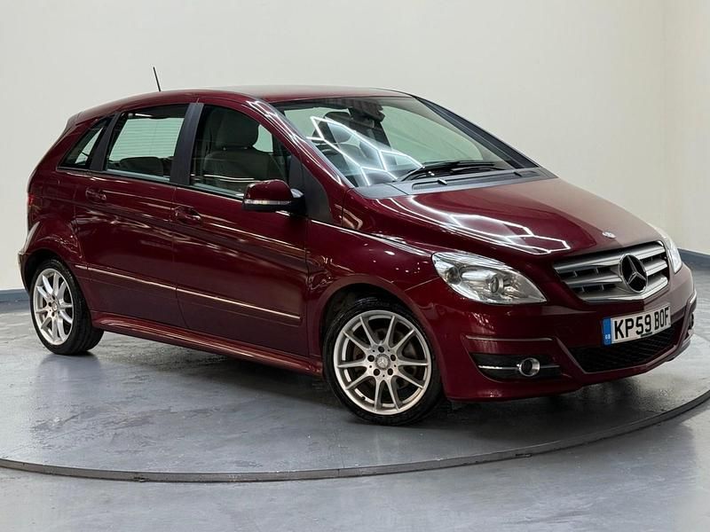 Red Used 2010 Mercedes B200 MPV | £3,495 (Fair price) - Image 1/4