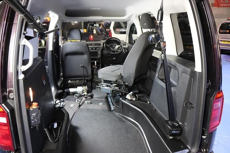 Used VW Caddy Life 102 HP (75 kW) 2020 Mauve MPV