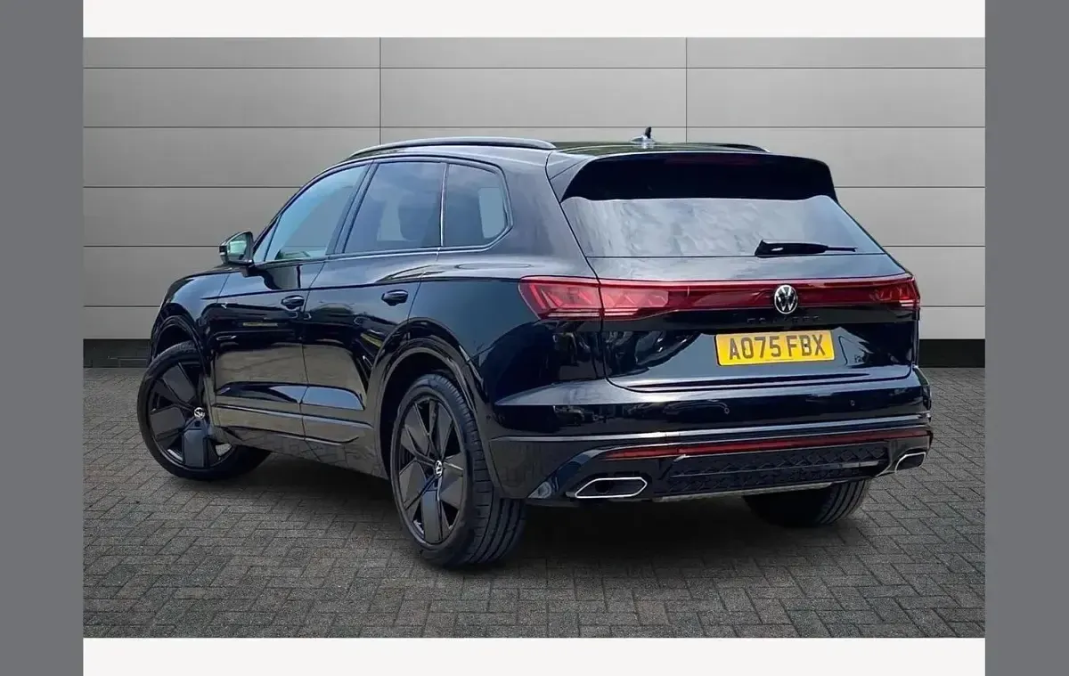 Used VW Touareg Black Edition 286 HP (210 kW) 2026 Grenadilla black SUV