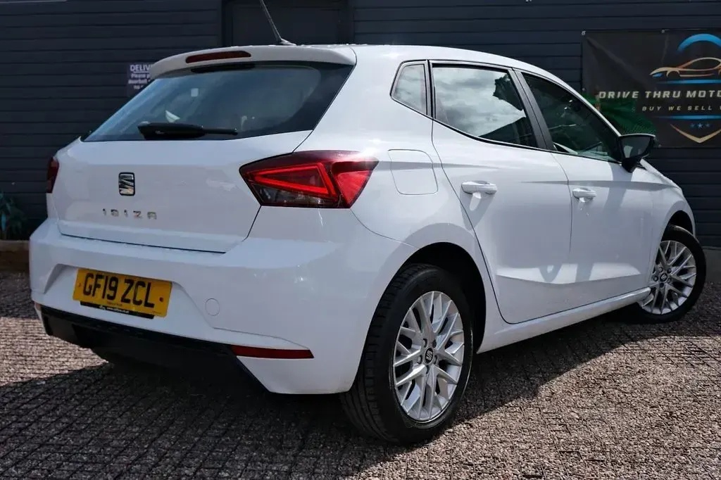 Used Seat Ibiza SE Technology 80 HP (58 kW) 2019 White Hatchback