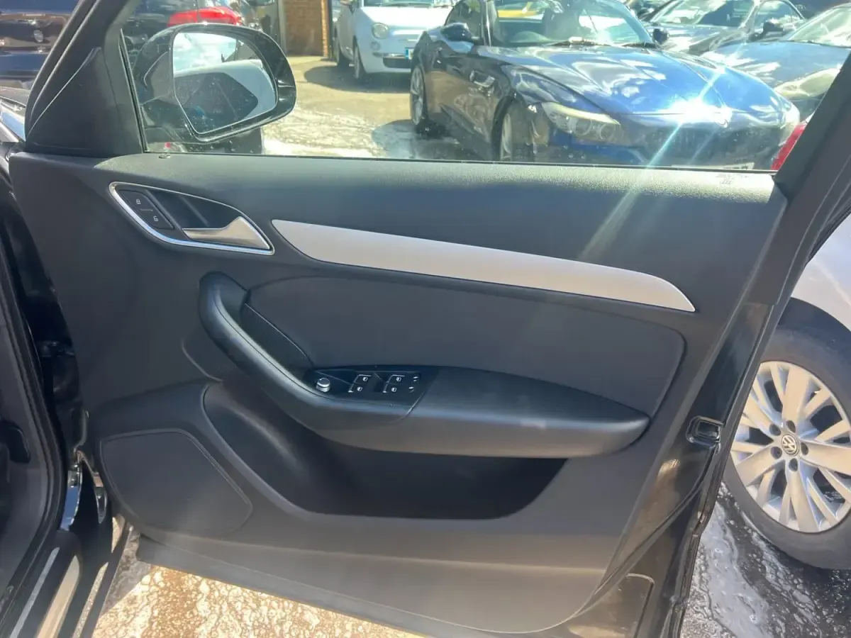 Używany Vauxhall Astra Excite 2014 Czarny Hatchback