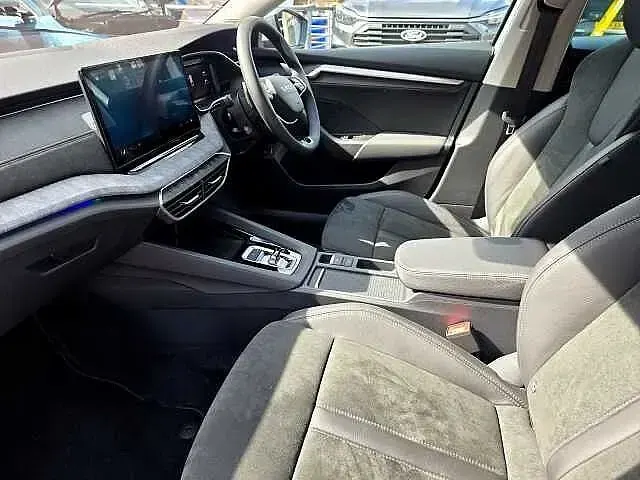Używany Skoda Octavia SE L 147 KM (108 kW) 2025 Srebrny Kombi