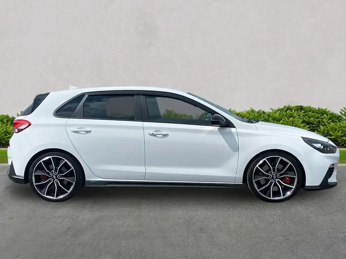 Used Hyundai i30 N Performance 271 HP (199 kW) 2020 White Hatchback