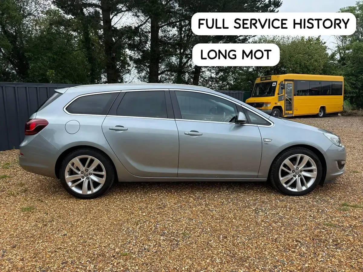 Used Vauxhall Astra SRi 2013 Silver Estate