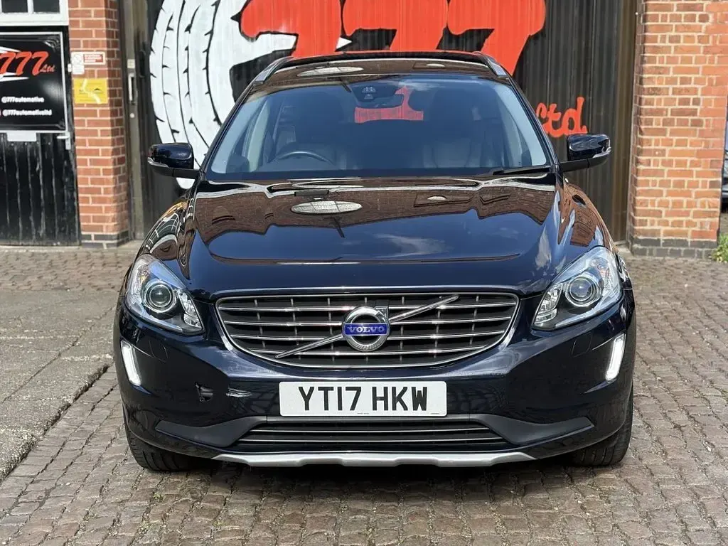 Used Volvo XC60 SE Lux 2017 Blue SUV
