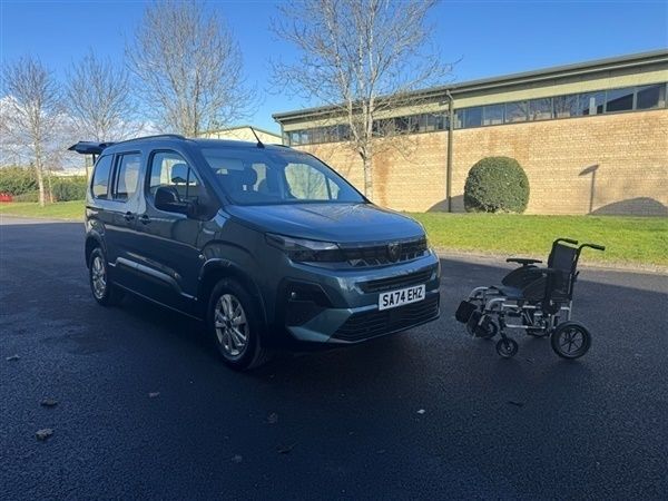 Blue New 2024 Peugeot Rifter MPV | £21,950 (A bit pricey) - Image 1/1