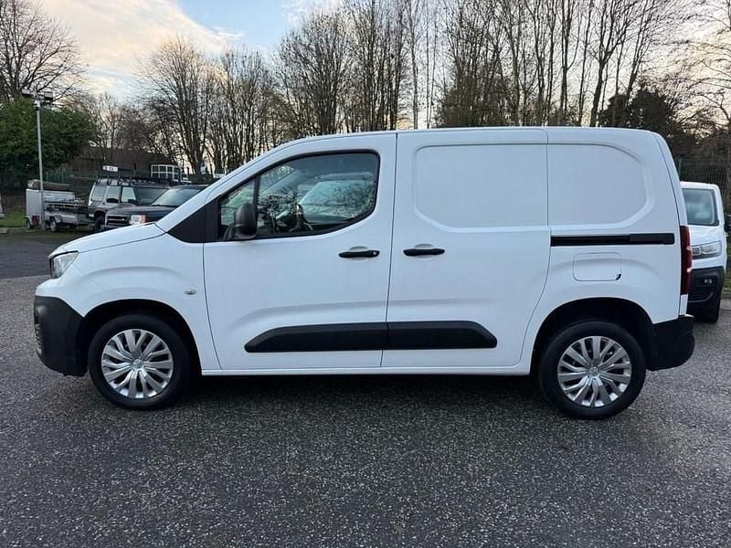 Used Peugeot Partner 2021 White MPV