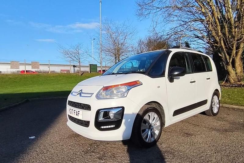 Used Citroën C3 Picasso PureTech 110 HP (80 kW) 2017 White MPV