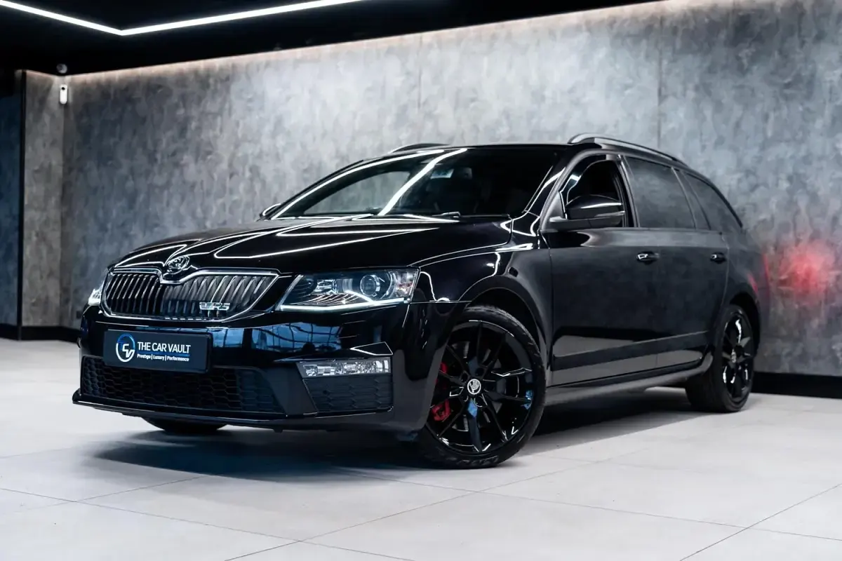 Used Skoda Octavia vRS 230 HP (169 kW) 2015 Black Estate
