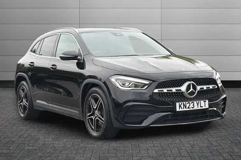 Used Mercedes GLA220 Executive 190 HP (139 kW) 2023 Black SUV