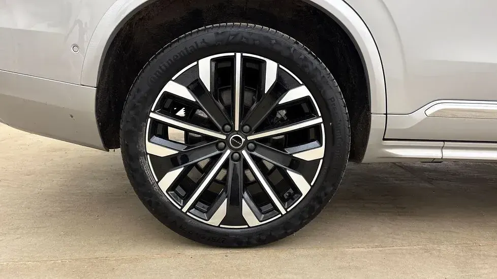 Gebraucht Volvo XC90 Ultra 250 PS (183 kW) 2025 Silber SUV