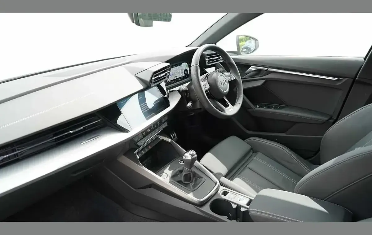 Used Audi A3 S-Line 108 HP (79 kW) 2022 White Sedan