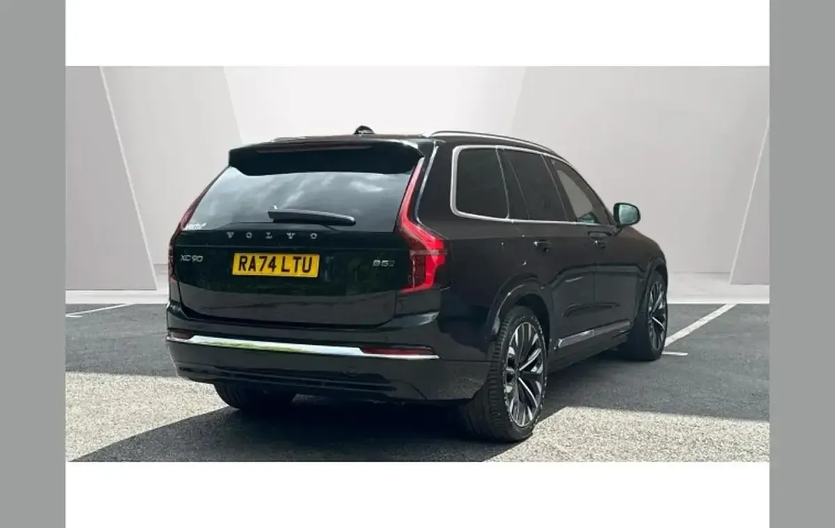 Usado Volvo XC90 Ultra 455 HP (334 kW) 2025 Preto SUV