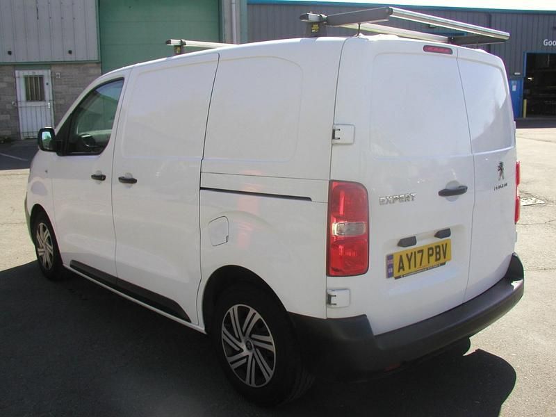 Used Peugeot Expert 2017 White Van