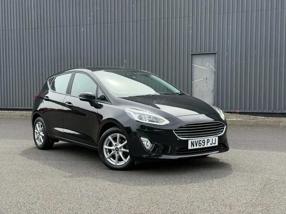 Used Ford Fiesta Zetec 100 HP (73 kW) 2020 Black Hatchback