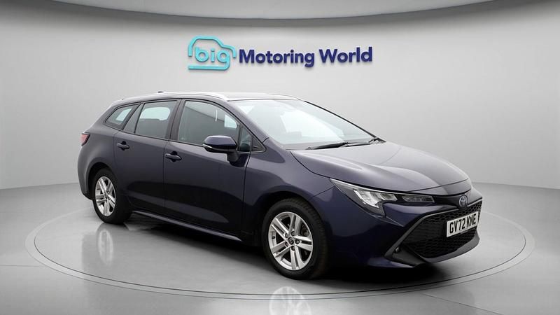Used Toyota Corolla 122 HP (89 kW) 2022 Blue Estate